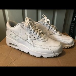 Nike Air Max White *PLEASE READ SIZING INFO*